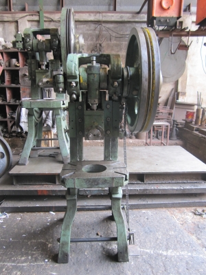 เครี่องปั๊มข้อเสือ