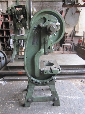 เครี่องปั๊มข้อเสือ