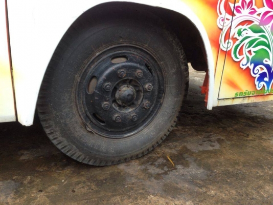 ขายรถบัสฮีโน่แอร์27ที่นั่ง เครื่องกลางเครื่องHO6C เครื่องแน่น เครื่องแอร์อยู่ท้ายอีซูซุC240 ประตูไฟฟ้าเบครทิฟฟี่พวงมาลัยเพาเวอร์ช่วงล่างหนึบคานใหญ่8น็อตล้อ สมบูรณ์สุดๆ ทะเบียนขาดเดือน มีเล่มแต่ไม่มีชุดโอนต่อภาษีได้ ขายตามสภาพถูกๆ 250000 บาท