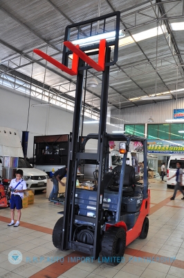 ขายรถโฟล์คลิฟท์มือสอง TOYOTA รุ่น 8FD15-12976 ราคา xxx,xxx บาท นำเข้าจากประเทศญี่ปุ่น 100\% ไม่เคยใช้งานในไทย