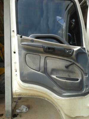 Hino 320 หางขายไปแล้ว เหลือหัวนะคะ