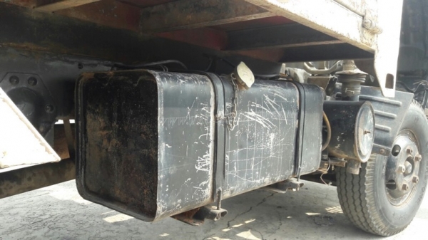 รถบรรทุก 6 ล้อ ISUZU NKR 58E   110 แรงม้า เครื่อง4BE1 กระบะยาว 3 เมตร