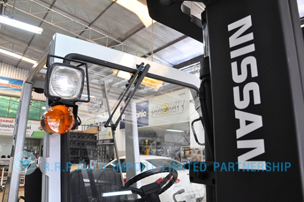 ขายรถโฟล์คลิฟท์มือสอง NISSAN  รุ่น PH02 ราคา 175,000 บาท นำเข้าจากประเทศญี่ปุ่น 100\% ไม่เคยใช้งานในไทย