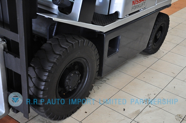 ขายรถโฟล์คลิฟท์มือสอง NISSAN  รุ่น PH02 ราคา 175,000 บาท นำเข้าจากประเทศญี่ปุ่น 100\% ไม่เคยใช้งานในไทย