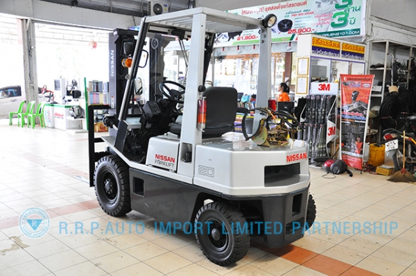 ขายรถโฟล์คลิฟท์มือสอง NISSAN  รุ่น PH02 ราคา 175,000 บาท นำเข้าจากประเทศญี่ปุ่น 100\% ไม่เคยใช้งานในไทย