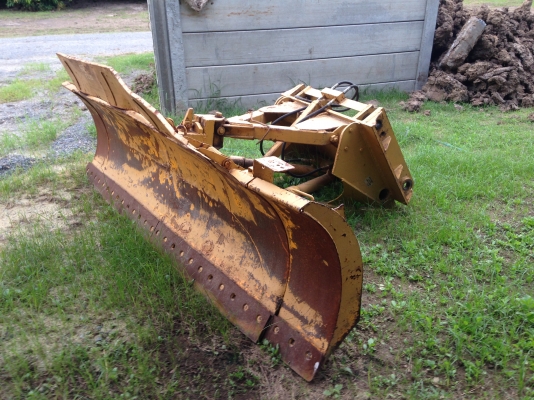 ขายชุดใบดัน ใช้กับรถตัก CAT-910 สภาพสวยของเก่าญี่ปุ่น 081-9485494