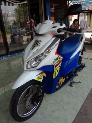 Honda Click 110i ตัวท็อปคอทบายเบรค หัวฉีดประหยัดน้ำมัน สวยๆพร้อมใช้งานครับ