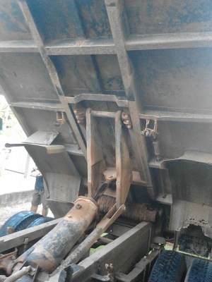 รถโตโยต้า 6 ล้อดั้ม เปลื่ยนเครื่อง 130 แรงม้า.  ปี 40    สนใจติดต่อ   081 - 6079515