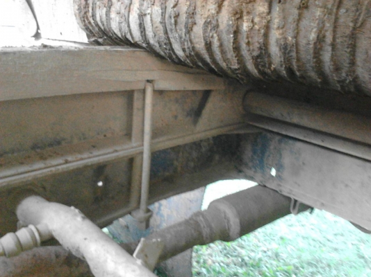 รถโตโยต้า 6 ล้อดั้ม เปลื่ยนเครื่อง 130 แรงม้า.  ปี 40    สนใจติดต่อ   081 - 6079515