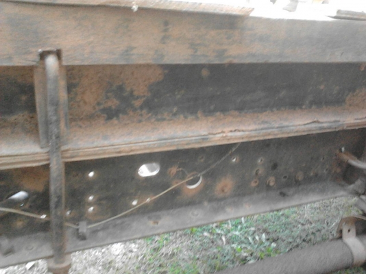 รถโตโยต้า 6 ล้อดั้ม เปลื่ยนเครื่อง 130 แรงม้า.  ปี 40    สนใจติดต่อ   081 - 6079515