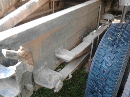 รถโตโยต้า 6 ล้อดั้ม เปลื่ยนเครื่อง 130 แรงม้า.  ปี 40    สนใจติดต่อ   081 - 6079515