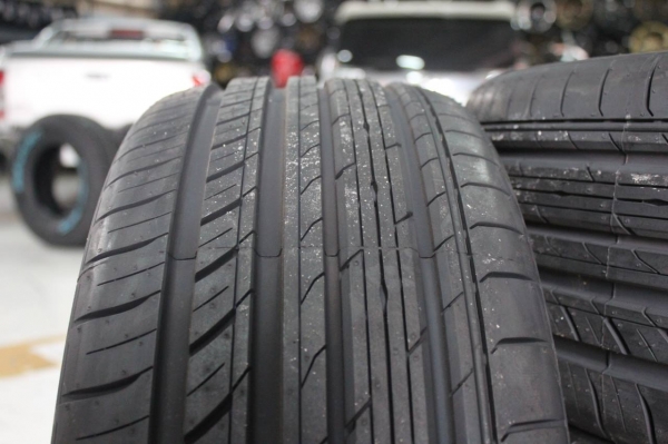 ยาง TOYO PROXES C1S 225/45R18 เส้นละ 3,500 บาท