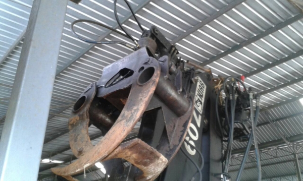 รถอีซูซุ 6 ล้อ ติดเฮี้ยบ 3 ตัน. / 145 แรงม้า.   สนใจติดต่อ  081 - 6079515