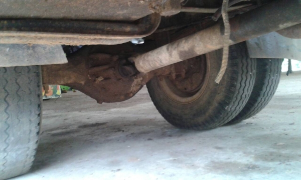 รถอีซูซุ 6 ล้อ ติดเฮี้ยบ 3 ตัน. / 145 แรงม้า.   สนใจติดต่อ  081 - 6079515