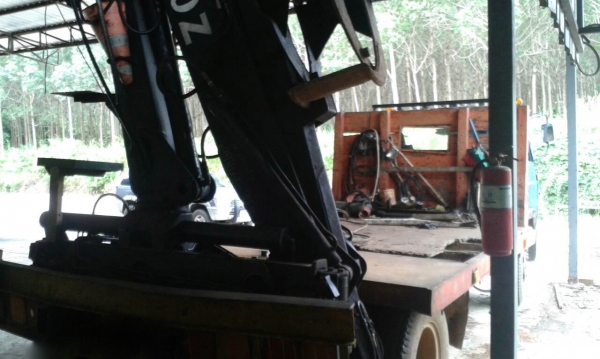 รถอีซูซุ 6 ล้อ ติดเฮี้ยบ 3 ตัน. / 145 แรงม้า.   สนใจติดต่อ  081 - 6079515