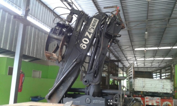 รถอีซูซุ 6 ล้อ ติดเฮี้ยบ 3 ตัน. / 145 แรงม้า.   สนใจติดต่อ  081 - 6079515