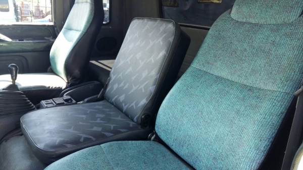 หกล้อ อีซูซุ FTR195ปี46 แอร์ เวอร์ ทิฟฟี พื้นเรียบยาว 7.20ม สภาพพร้อม ทะเบียนพร้อมโอน หกล้อ อีซูซุ FTR195ปี46 แอร์ เวอร์ ทิฟฟี พื้นเรียบยาว 7.20ม สภาพพร้อม ทะเบียนพร้อมโอน