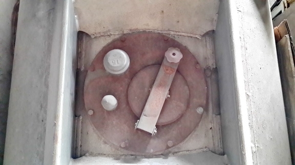 ขายถังน้ำมันแบบเคลื่อนที่หลายขนาดเพิ่งมาจากญี่ปุ่น