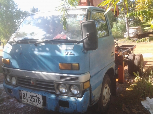 NISSAN ติดเครน 2.6ตัน เครื่องอีซูซุ หัวอีซูซุ ไม่มีเล่มนะครับ