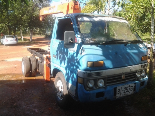 NISSAN ติดเครน 2.6ตัน เครื่องอีซูซุ หัวอีซูซุ ไม่มีเล่มนะครับ