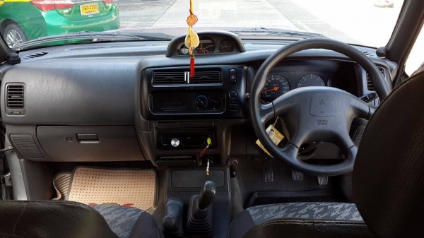 ขาย รถบ้าน Mitzubishi Strada 2.8 4WD ขาย รถบ้าน Mitzubishi Strada 2.8 4WD