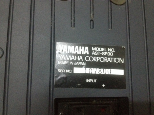 ลำโพง YAMAHA AST SF90 เก่าญี่ปุ่นมีขาตั้งครบตามสภาพขอบขาดต้องเปลี่ยนถูกๆ