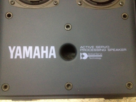 ลำโพง YAMAHA AST SF90 เก่าญี่ปุ่นมีขาตั้งครบตามสภาพขอบขาดต้องเปลี่ยนถูกๆ