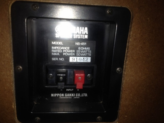 ลำโพง YAMAHA NS 451 ดอก8นิ้วเก่าญี่ปุ่นเเท้สภาพสวยเดิมๆเสียงดีฟังสบาย