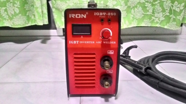 ตู้เชื่อมระบบอินเวอร์เตอร์ขนาด 250 แอมป์ มือสองสภาพดีพร้อมใช้งานครับ ตู้เชื่อมระบบอินเวอร์เตอร์ขนาด 250 แอมป์ มือสองสภาพดีพร้อมใช้งานครับ