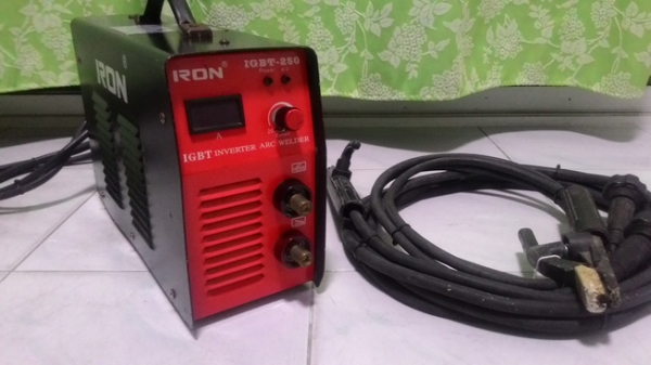 ตู้เชื่อมระบบอินเวอร์เตอร์ขนาด 250 แอมป์ มือสองสภาพดีพร้อมใช้งานครับ