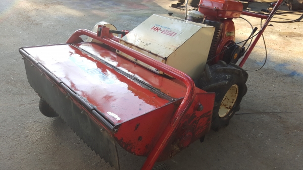 รถตัดหญ้า หนาๆ สบายๆๆ รหัสสินค้า S - 8 รถตัดหญ้า หนาๆ สบายๆๆ รหัสสินค้า S - 8