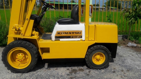 ฟอร์ลคิฟต์ 3 ตันเสาสูง 3เมตรเก่านอก