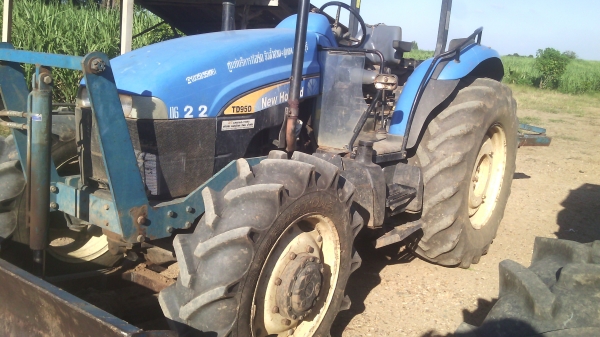 ขายรถไถFORD   NEWHOLLAND  รุ่นTD95   มีเล่มพร้อมโอน0810076640