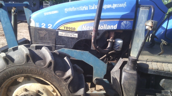 ขายรถไถFORD   NEWHOLLAND  รุ่นTD95   มีเล่มพร้อมโอน0810076640