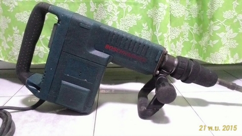 เครื่องสกัดคอนกรีตไฟฟ้า บ๊อช รุ่นใหญ่แต่ทำงานได้เบาแรงพร้อมใช้งานครับ