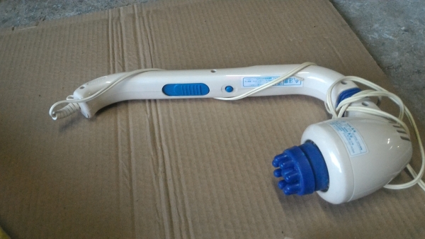 เครื่องนวดแบบทุบ APULE ใช้นวดทุบด้วยตัวเองตามส่วนต่างๆของร่างกาย