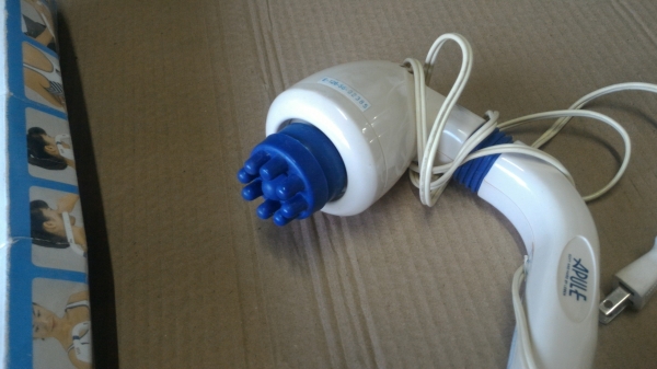 เครื่องนวดแบบทุบ APULE ใช้นวดทุบด้วยตัวเองตามส่วนต่างๆของร่างกาย