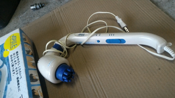 เครื่องนวดแบบทุบ APULE ใช้นวดทุบด้วยตัวเองตามส่วนต่างๆของร่างกาย