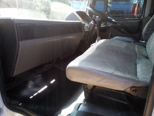 6 ล้อกลาง  HINO  *สมอเงิน*  FC4J  140 แรงม้า  * ยาว 5.50 ม.*  รถสวยเดิม+สวยจริง+พร้อมใช้งาน * รถห้างแท้ * มีเล่มพร้อมโอน *