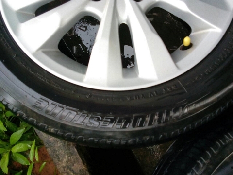 ล้อเดิมขายถูกๆคับ แม็กซ์154รูพร้อมยางบิดโตนปี13