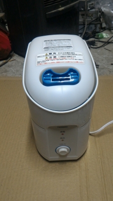 เครื่องเพิ่มความชื่นในห้อง TWINBIRD ของใหม่ ใช้งานง่าย มีถังใสน้ำ มีระบบตัดไฟเมื่อน้ำแห้ง