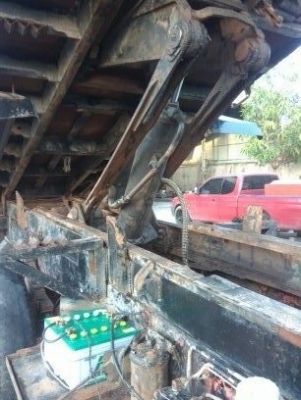 อีซุซู ร็อกกี้240 เครื่องเดิม เกียร์ฟูเรอะ คัสซี่สวย กะบะเลน 800000 ตามสภาพ หัวผุดเล้กน้อย ราคาต่อลองได้ มีไฟแนนท์