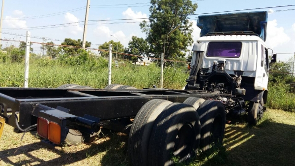 สิบล้อ อีซูซุ FVM33M 195ปี45 เพาเดียว สภาพดีสวยเดิมพร้อมใช้ ทะเบียนพร้อมโอน ราคา 765,000บ หัวแคชชี ครับ สิบล้อ อีซูซุ FVM33M 195ปี45 เพาเดียว สภาพดีสวยเดิมพร้อมใช้ ทะเบียนพร้อมโอน ราคา 765,000บ หัวแคชชี ครับ