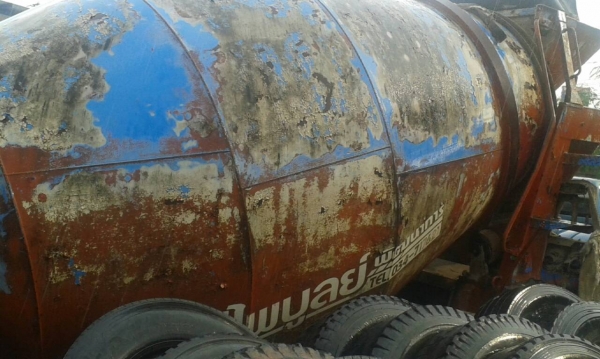 ขายชุดโม่ปูนรถ 10 ล้อยี่ห้อ คายาบ้า โม่ตรง มี 2 ชุดราคาชุดละ 130000