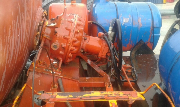 ขายชุดโม่ปูนรถ 10 ล้อยี่ห้อ คายาบ้า โม่ตรง มี 2 ชุดราคาชุดละ 130000