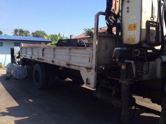 ขายรถอีซูซุ6ล้อเด้กก้า195 ติดเครน PM.10ตัน ติดต่อเจ้าของโดยตรง081-744-5269