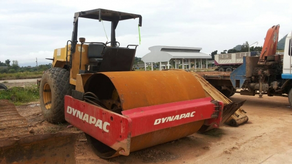 ขายรถบด DYNAPAC CA251D 2 เพลาเปลือกเรียบ เครื่องคัมมิ้น 6 สูบ ไม่มีเอกสาร ราคา 680000