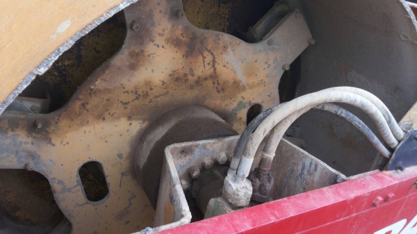 ขายรถบด DYNAPAC CA251D 2 เพลาเปลือกเรียบ เครื่องคัมมิ้น 6 สูบ ไม่มีเอกสาร ราคา 680000