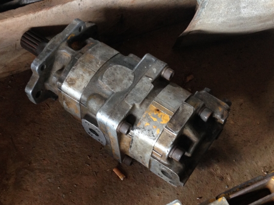 ขายปั้มไฮโดรลิครถแบคโคโคมัทสุ