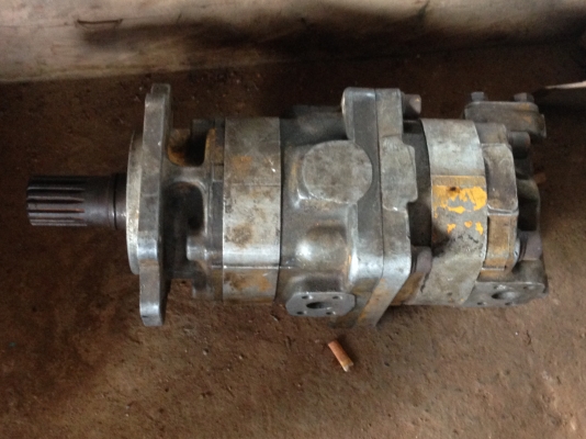 ขายปั้มไฮโดรลิครถแบคโคโคมัทสุ